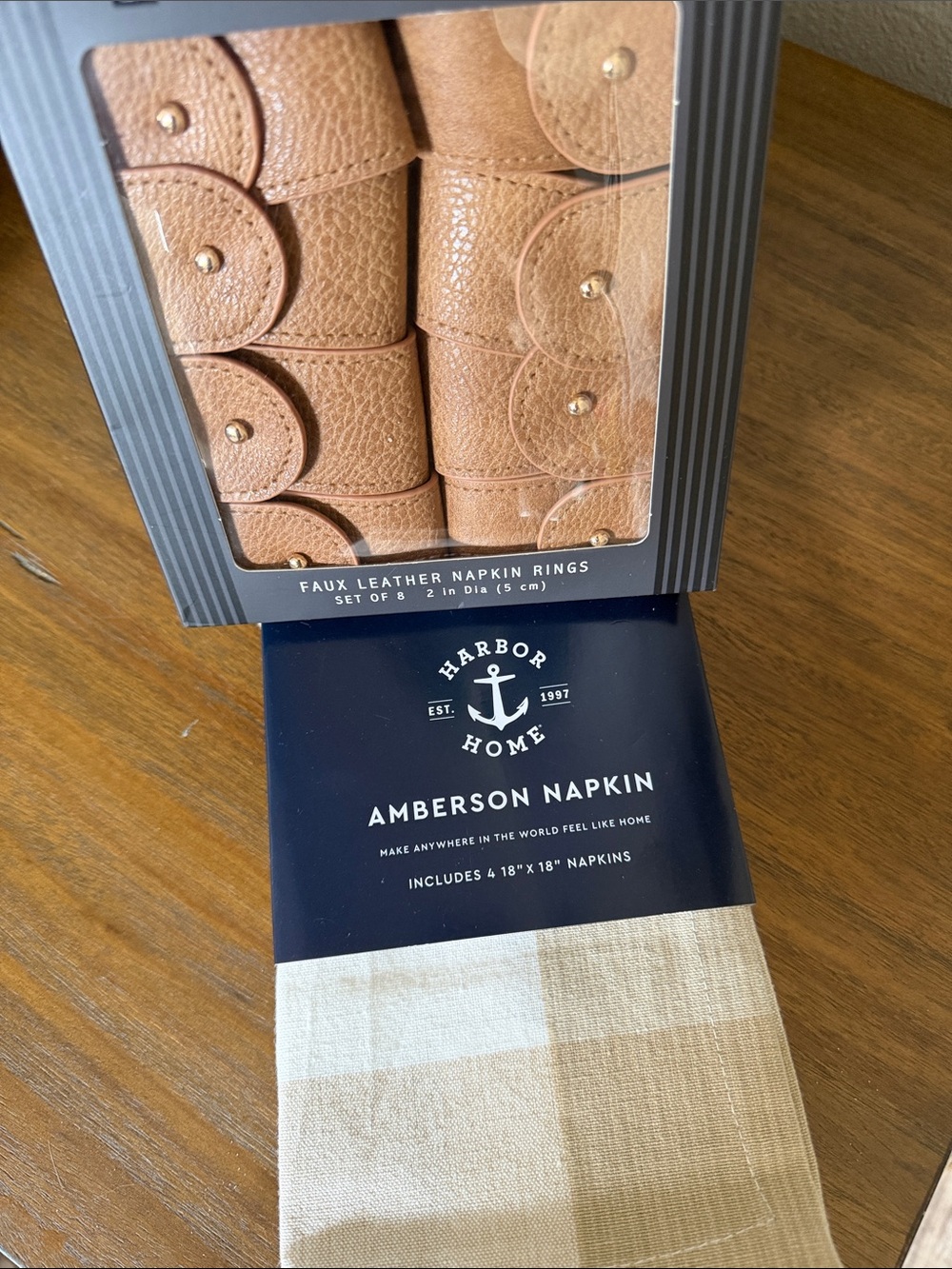 Tan Faux Leather Napkin Rings with Coordinating Tan Napkins nwt
